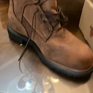Pair of new in the box RedWing Boots-non steal toe. Red Wing 952 Work Boots 6 (no Steel Toe) Brown Sz. Hungary  main image 4